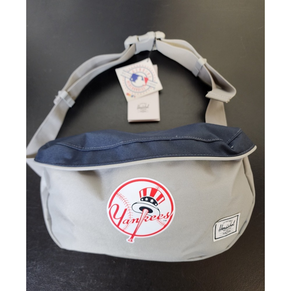 Herschel New York Yankees Herschel Supply Co. Outfield Sixteen Hip Travel Pack